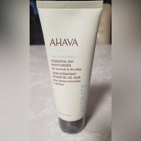 AHAVA Essential Day Moisturizer - Picture 2 of 3